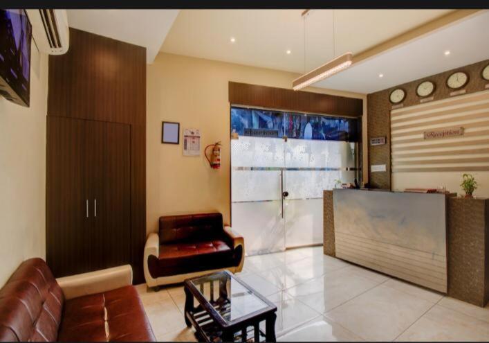 Hotel Emerald Near T2 International Airport Mumbai Luaran gambar
