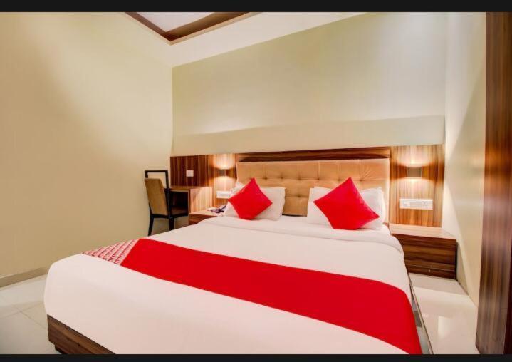 Hotel Emerald Near T2 International Airport Mumbai Luaran gambar